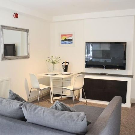 Modern 1 Bedroom Apartment Close To Penzance Town Centre. Екстер'єр фото