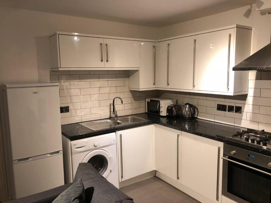 Modern 1 Bedroom Apartment Close To Penzance Town Centre. Екстер'єр фото