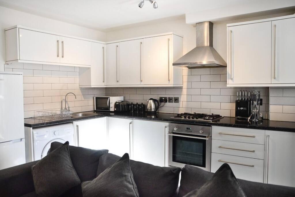 Modern 1 Bedroom Apartment Close To Penzance Town Centre. Екстер'єр фото